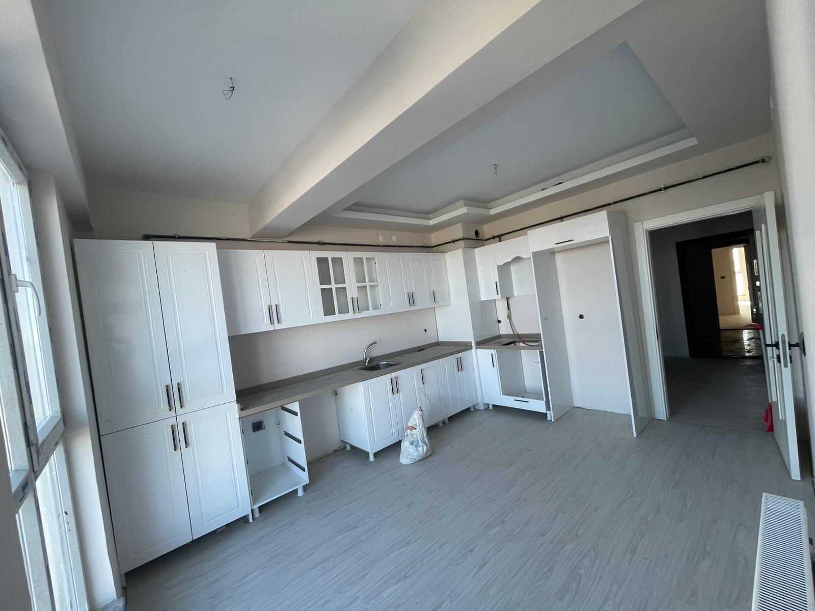 ABDURRAHMAN GAZİ'DE SATILIK 3+1 DAİRE